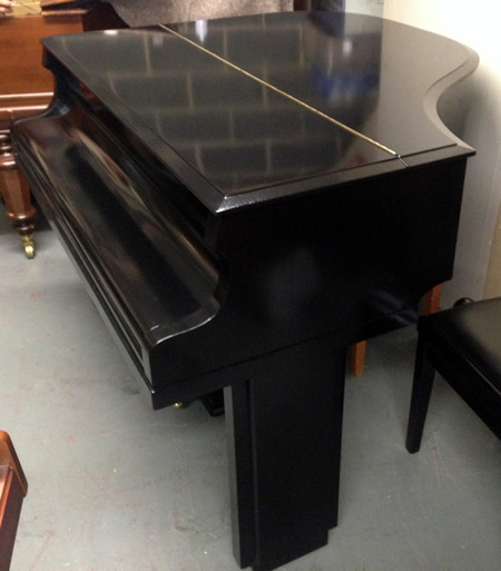 Allison baby grand piano sideview.