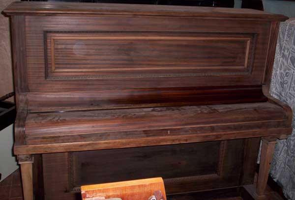 Steinbach Piano Stripped