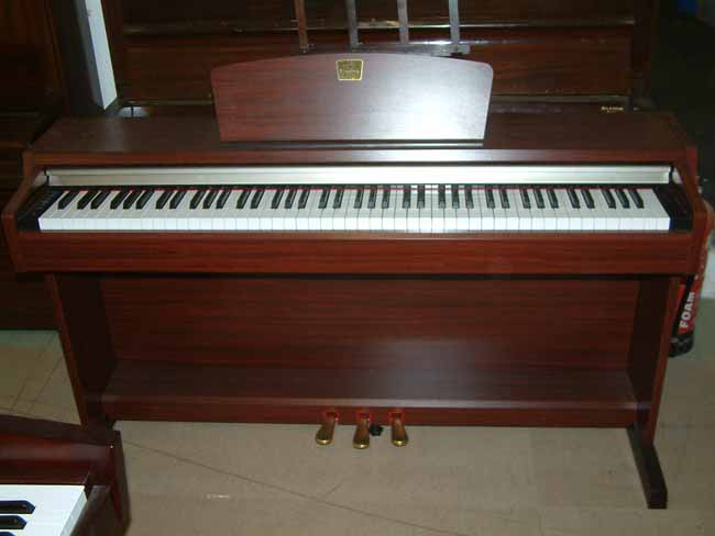 Yamaha clp220 digital pianos