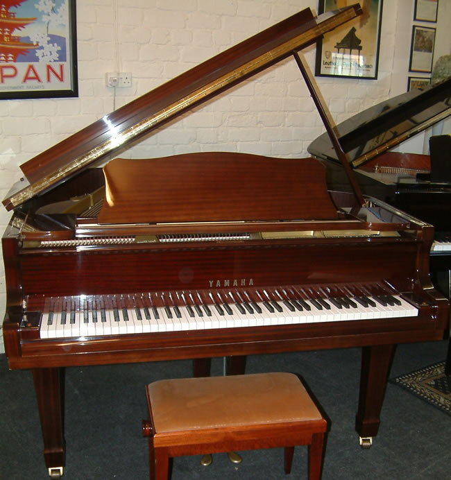 Yamaha G1 grand pianos